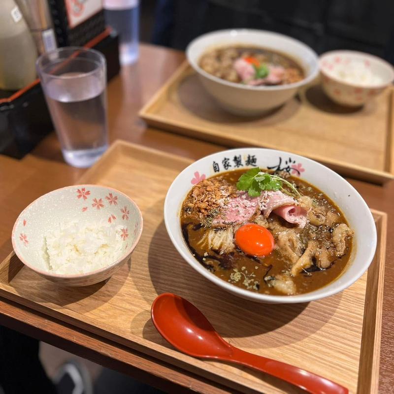 ホルモンカレーヌードル 〆のダイブ飯(麺屋 桜息吹 西宮本店)