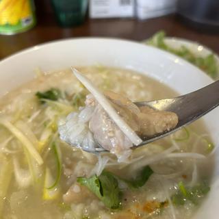 鶏肉のお粥(大盛)(ビストロタイ)