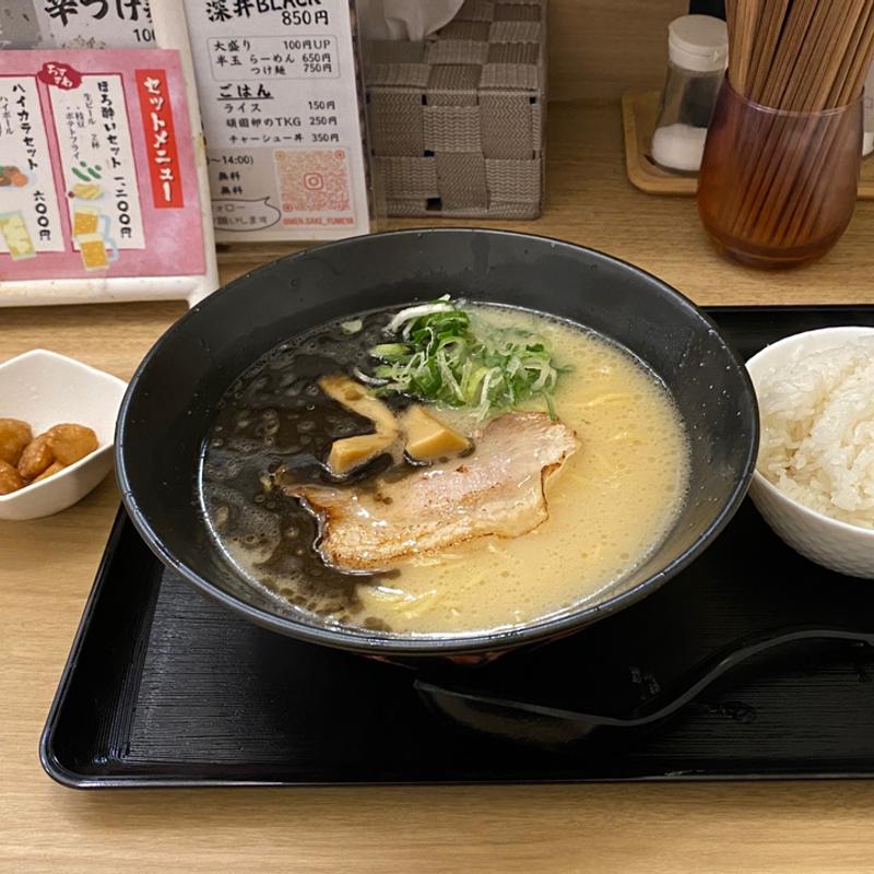 黒夢(大盛り)(麺と酒 夢や)