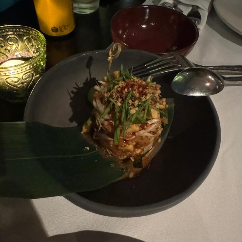 パッタイサラダ(Issaya Siamese Club)