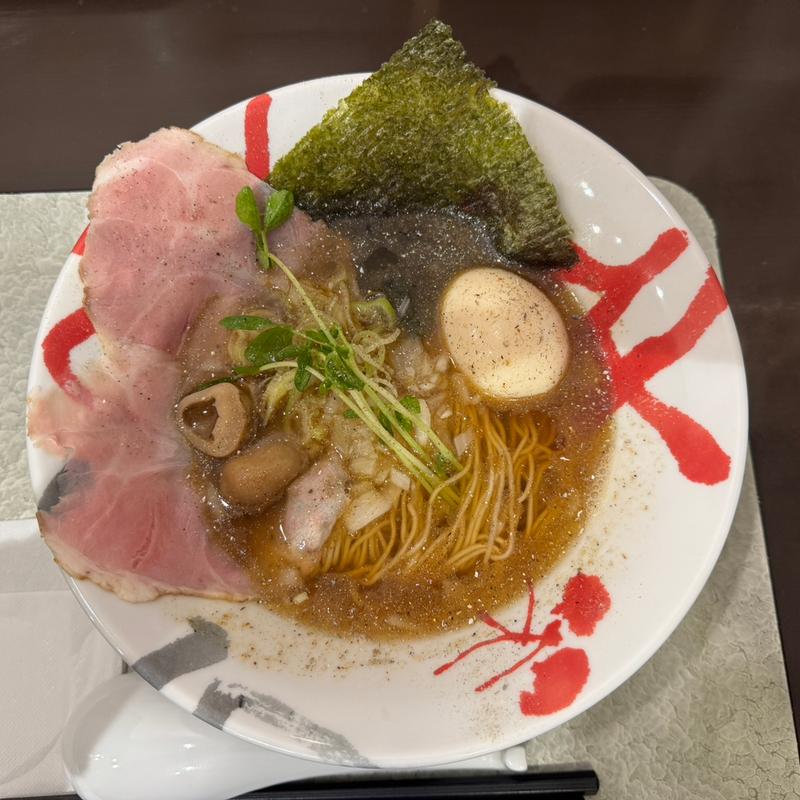あっさり煮干し醤油ラーメン(煮干し拉麺 アンチョビー)