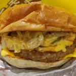 スパイシーフィリーチースステーキバーガー