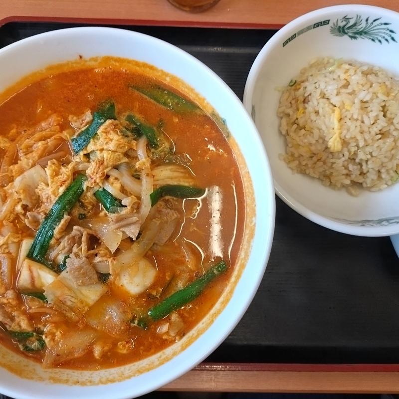 チゲ味噌󠄀ラーメン+半炒飯(日高屋 阪急大井町ガーデン店)