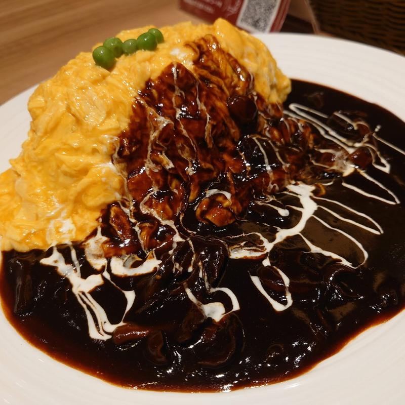 オムライス デミグラスソース大盛(洋食屋 銀座グリルカーディナル)