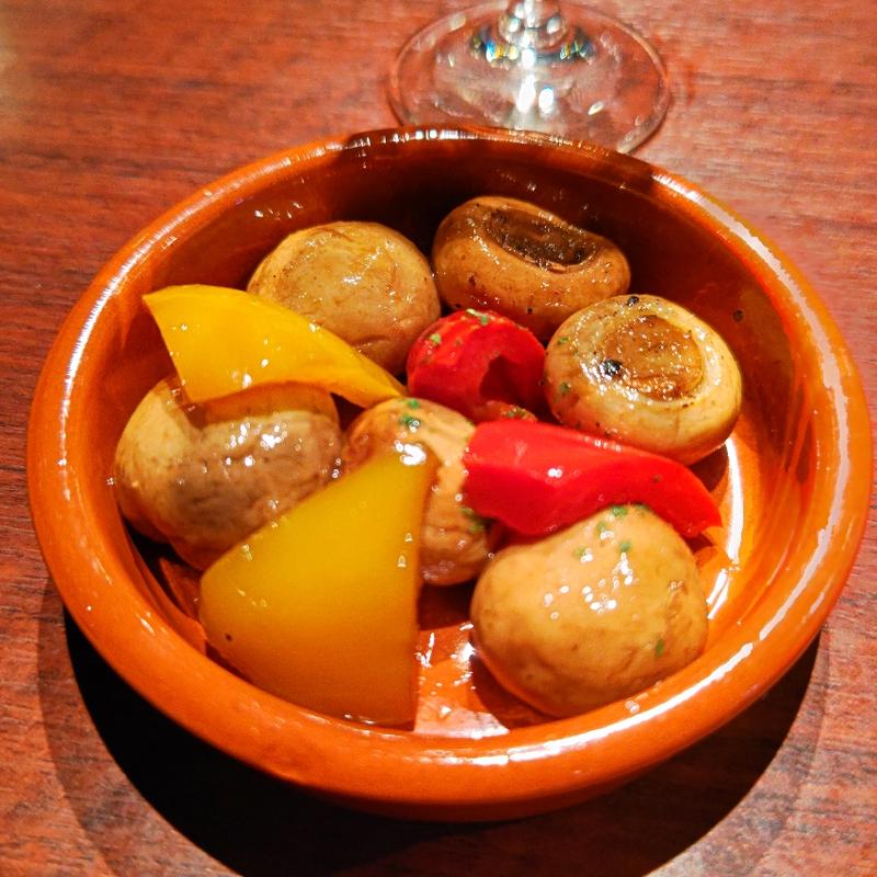 マッシュルームのマリネ(大衆肉バル Kamiichi 上大岡)