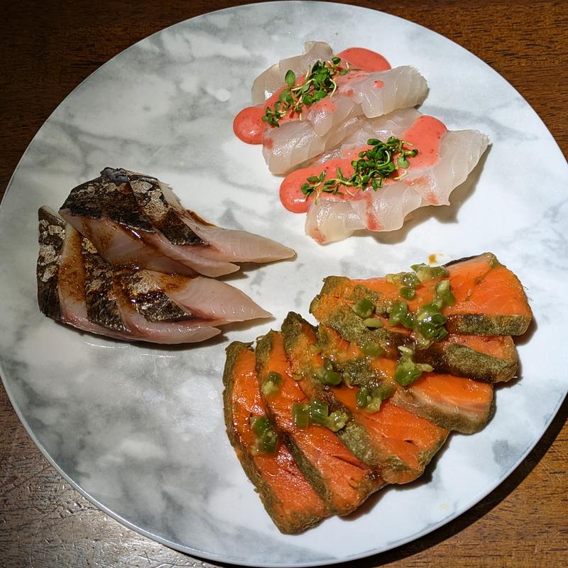 お刺身盛り合わせ(歩く花)