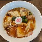 ワンタン地鶏中華そば（醤油）(らーめん 楓)