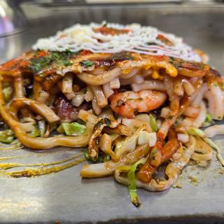 スペシャルうどん 生エビ生イカ入り(あまんじゃく)