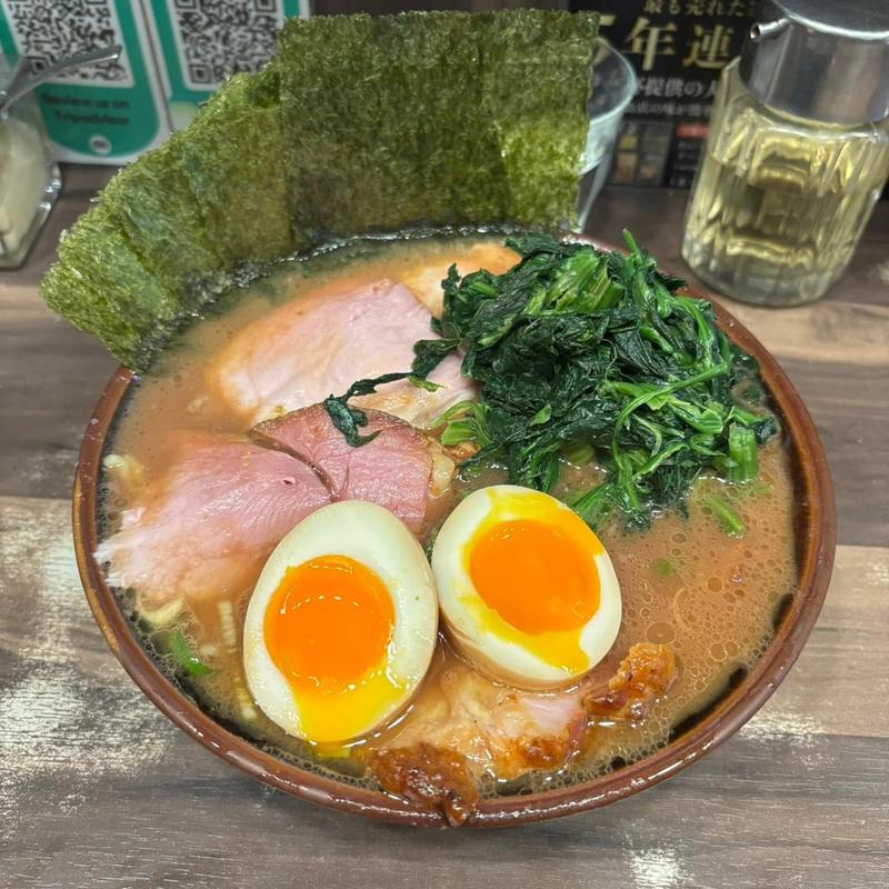 のり玉チャーシュー麺 ほうれん草(神田ラーメン わいず)