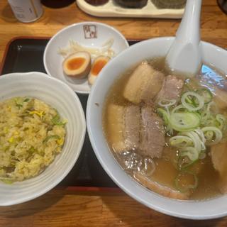 半チャーハンセット(喜多方ラーメン 坂内 歌舞伎町店)