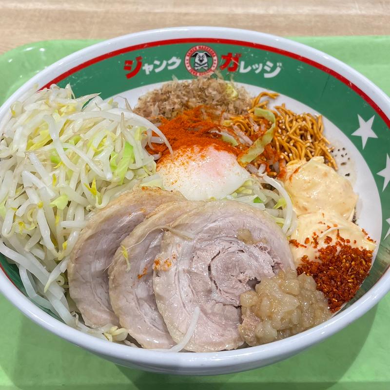 豚マシまぜそば 豚増し辛味トリプル ニンニク以外全増し たすヤサイ(ジャンクガレッジ カインズ 朝霞店)