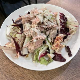 チコリと自家製ツナサラダ(Bar Shumon)