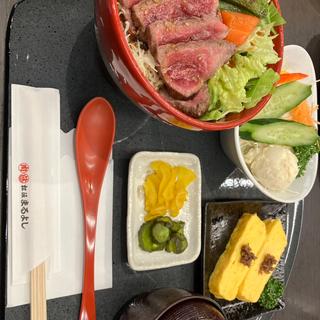 松坂ステーキ丼(松阪まるよし 鎌田本店)
