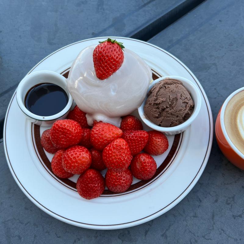 チョコといちごのパンケーキ(HALO cafe)