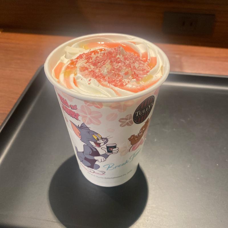 桜舞う ハニークリームラテ(タリーズコーヒー サカエチカ店)