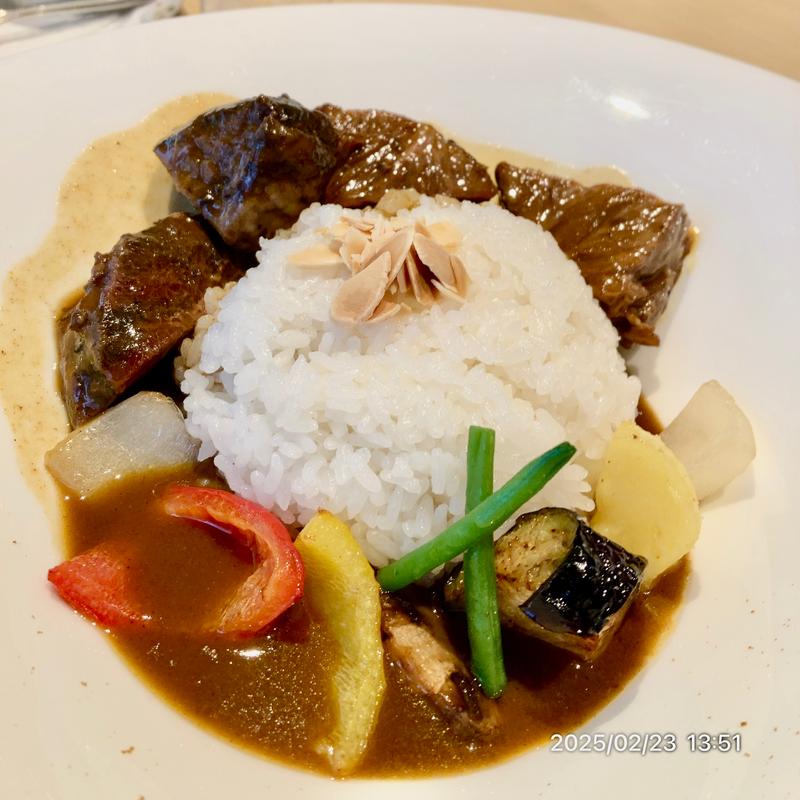 じっくり煮込んだ牛肉カレー(京都東急ホテル )