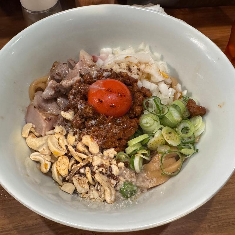 スパイスまぜそば(いかれたヌードル フィッシュトンズ （いかれたNOODLE Fishtons）)