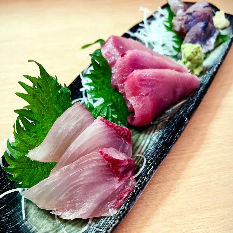 刺身三点盛り(鱗介領 信海 食事処 （しんかい）)