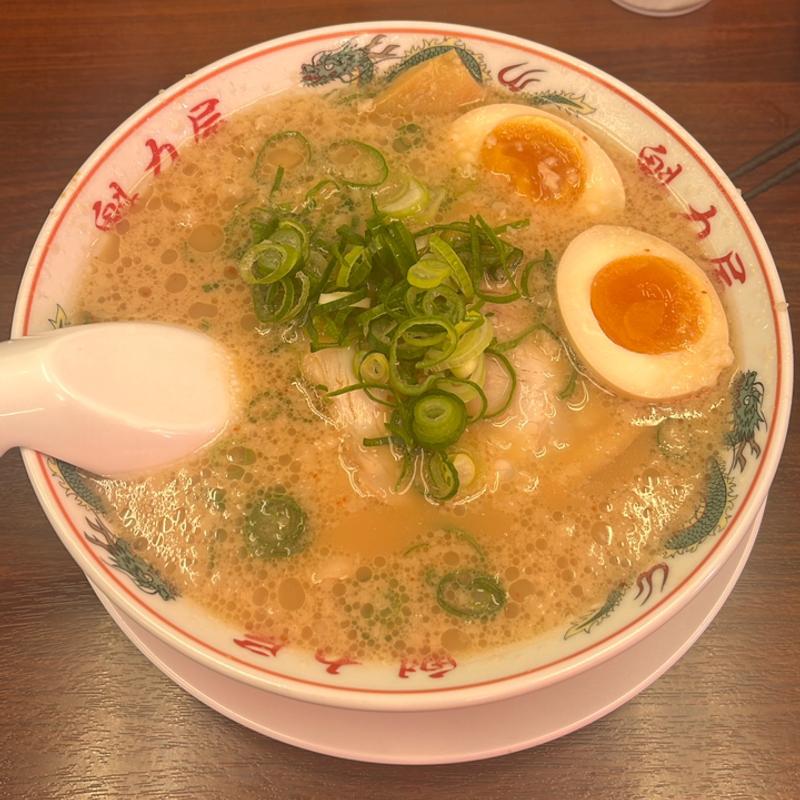 こく旨味玉ラーメン(京都北白川ラーメン魁力屋 宝塚店)