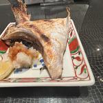 ブリカマ塩焼き