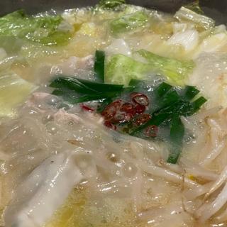 鶏白湯鍋(濃厚鶏白湯 とりまる 大宮 ラーメン)