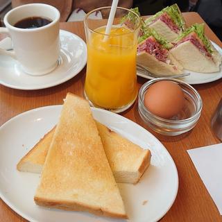 モーニング(カフェぶいえいと)