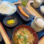 朝定食(焼き鮭)駅そば付き(マネキダイニング別所PA下り店)