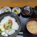 剣先イカの鱈子丼(漁師飯 番屋)