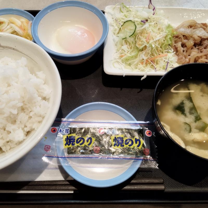 得朝牛皿定食、半熟玉子(松屋 青砥店)