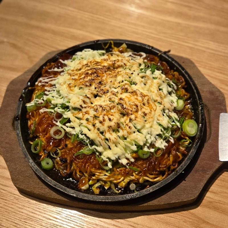 あっちゃんスペシャル(鉄板焼×府中焼あっちゃん)