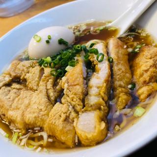 豚の唐揚げのっけラーメン(家常菜 博朱)