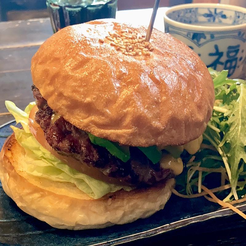 アボカドチーズバーガー(三六〇 さんろくまる)
