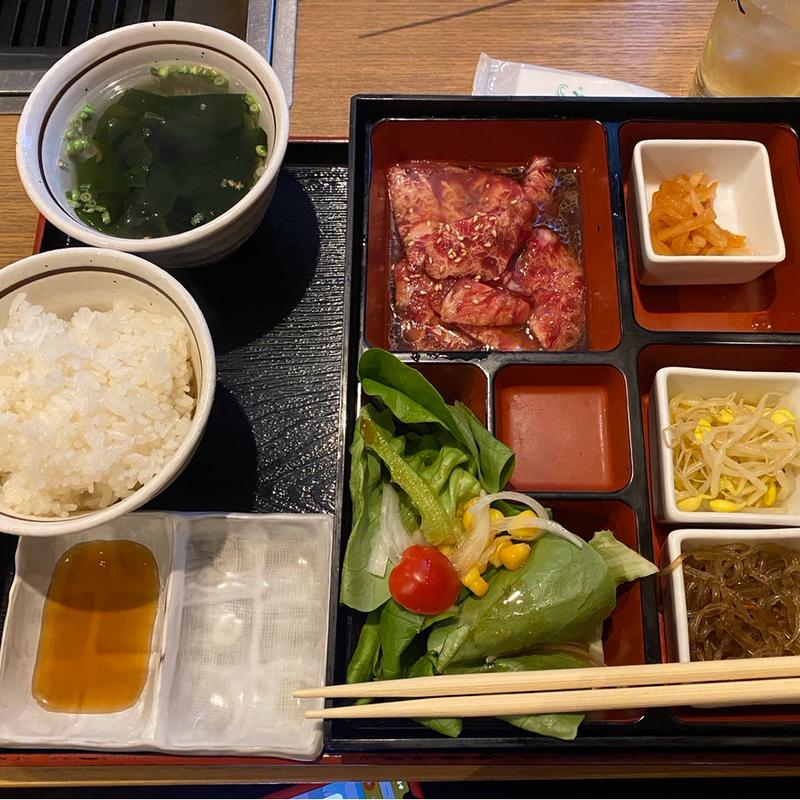 カルビランチ(江戸前焼肉 岡本)