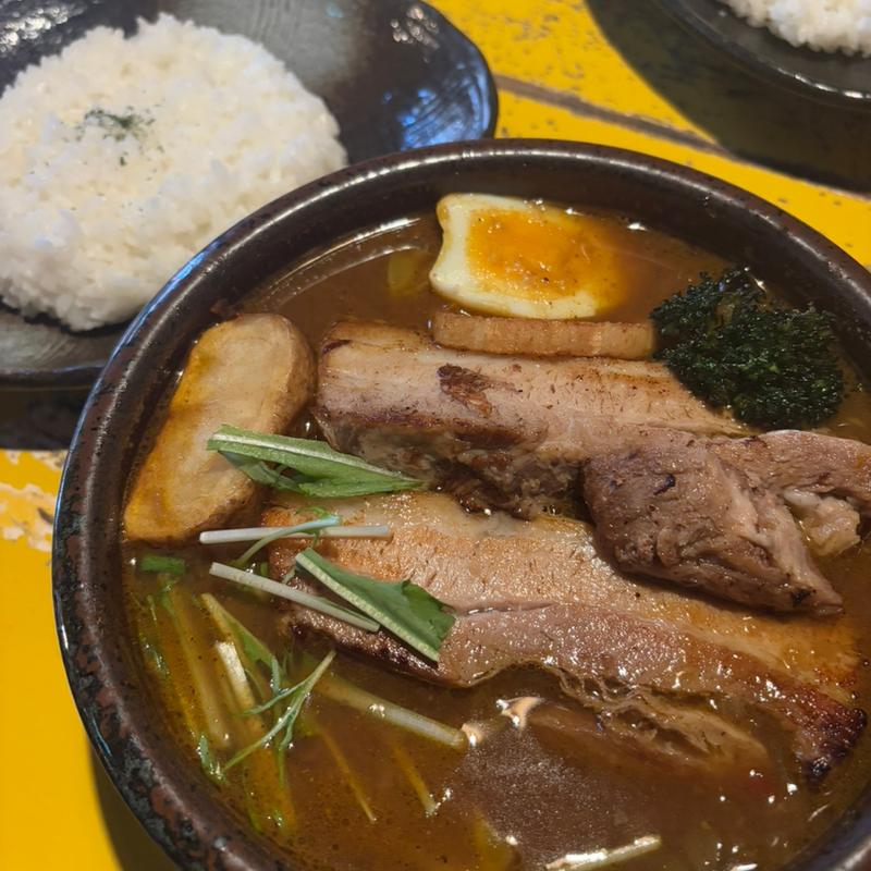 焦がしトロトロポークカレー(クレイジースパイス 小樽本店)