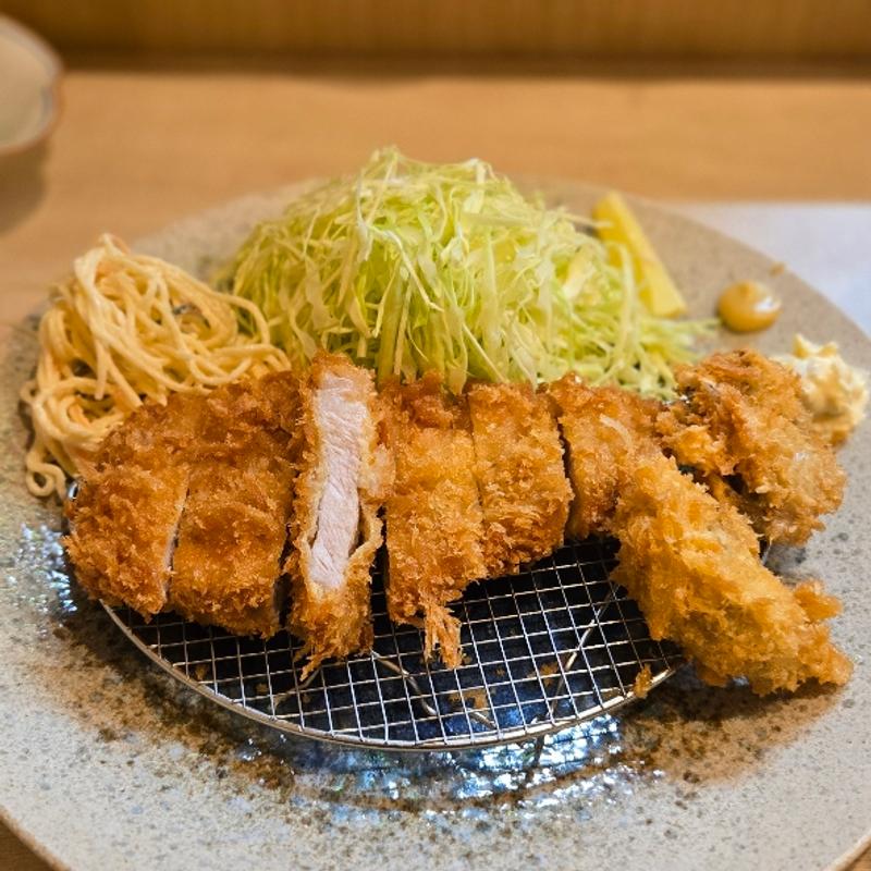 ロース＆カキフライ(酒肆(しゅし) 門)