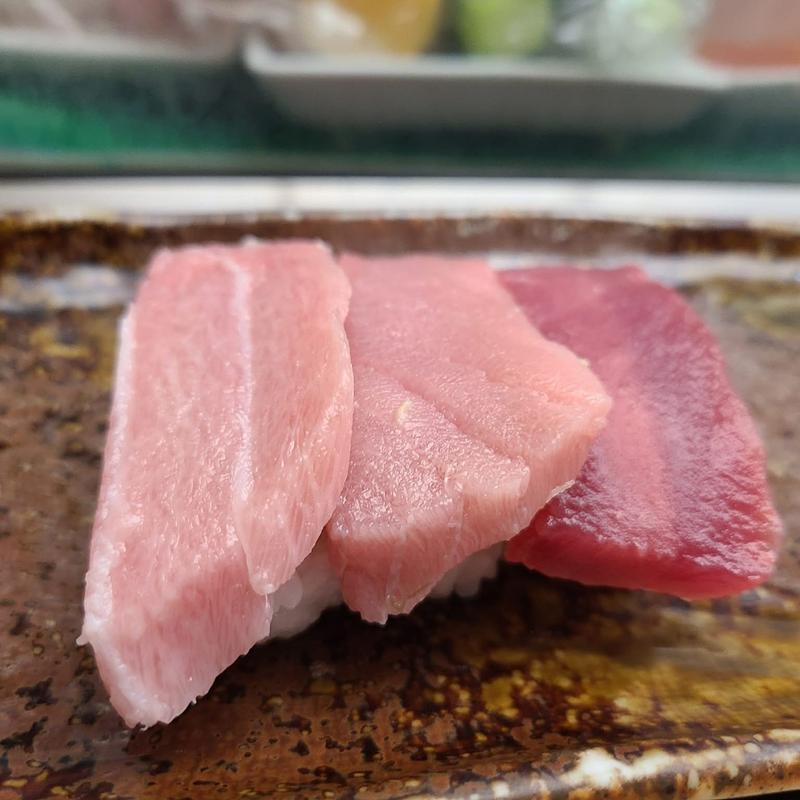 まぐろ握り(淡島寿し)