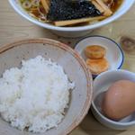 半ライス(龍華食堂)