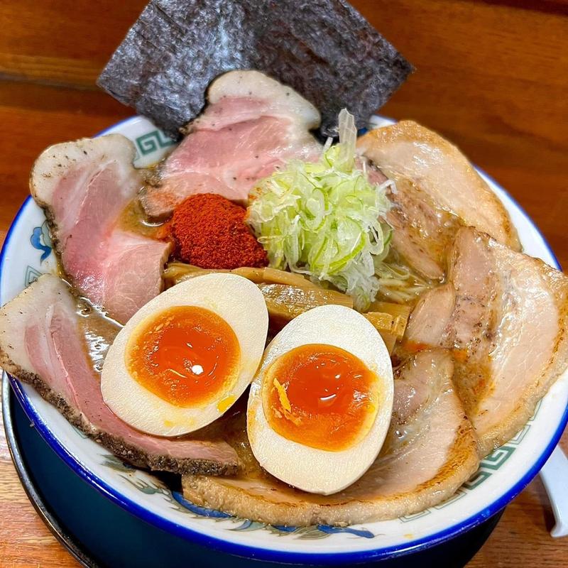 たま辛魚ラーメン(らー麺 たまや零式 )