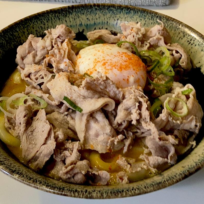 肉肉インド(カレーうどん+もち豚200g)(マルテツ食品 株式会社)