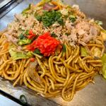 イカ豚焼きそば大盛(萌え黄)