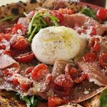 Piatto di formaggio e prosciutto