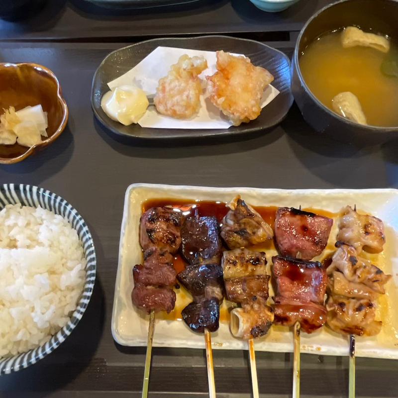 炭火串焼き定食(大船一丁目やきとん)