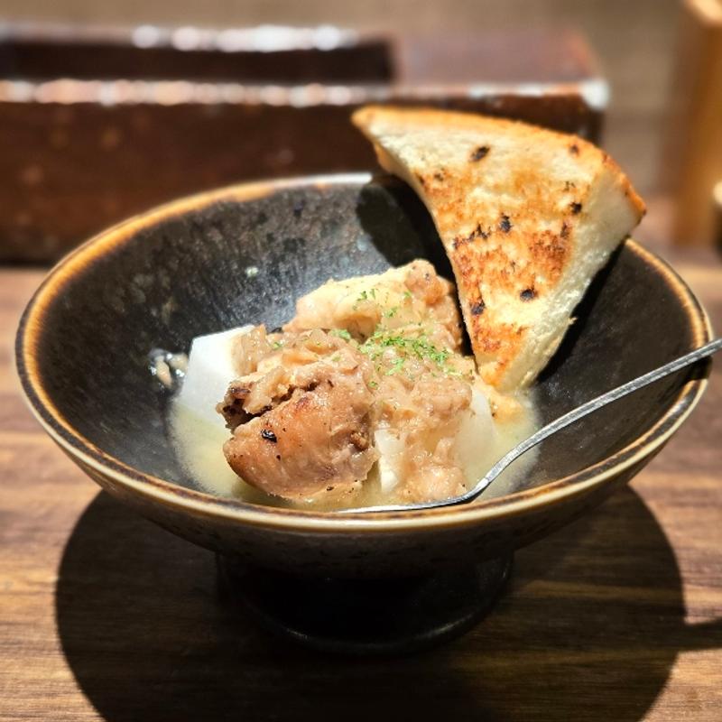 鶏もも肉と蕪のクリーム煮(エナミ)