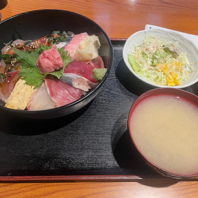 サバ刺し入り海鮮丼(秋葉原漁港 快海 （あきはばらぎょこう かいかい）)