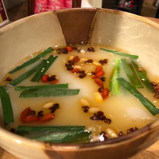 自家製薬膳コムタンスープ