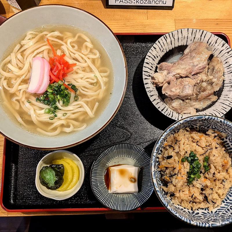 軟骨ソーキそば定食(沖縄ばる こざんちゅ)