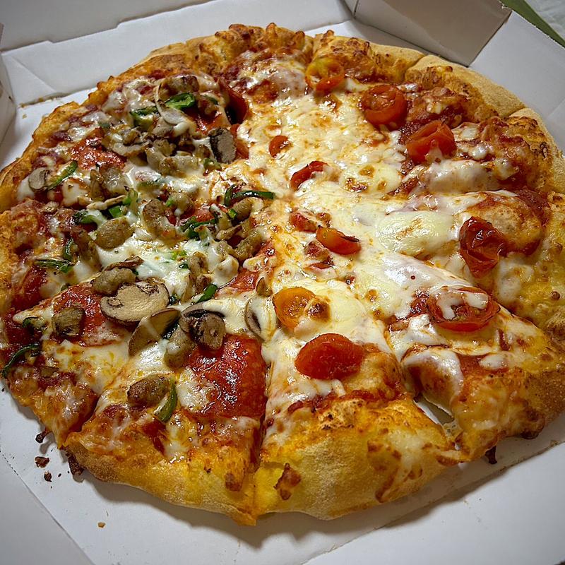 たーーっぷりドミノ・デラックス ＆たーーっぷりマルゲリータ(ドミノピザ 五橋店)