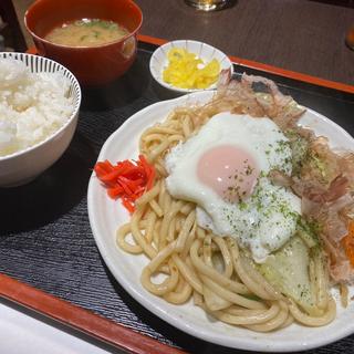 焼うどん定食(いづつ)