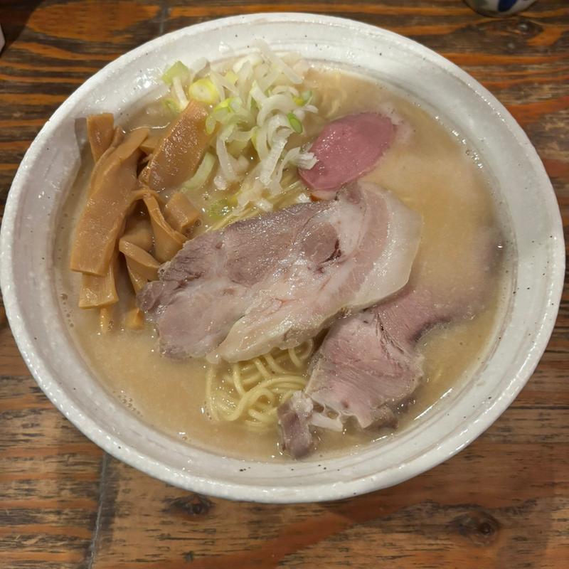 ラーメン（大）(西中島 光龍益)