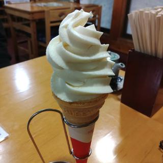 ソフトクリーム　白桃(ろばた )